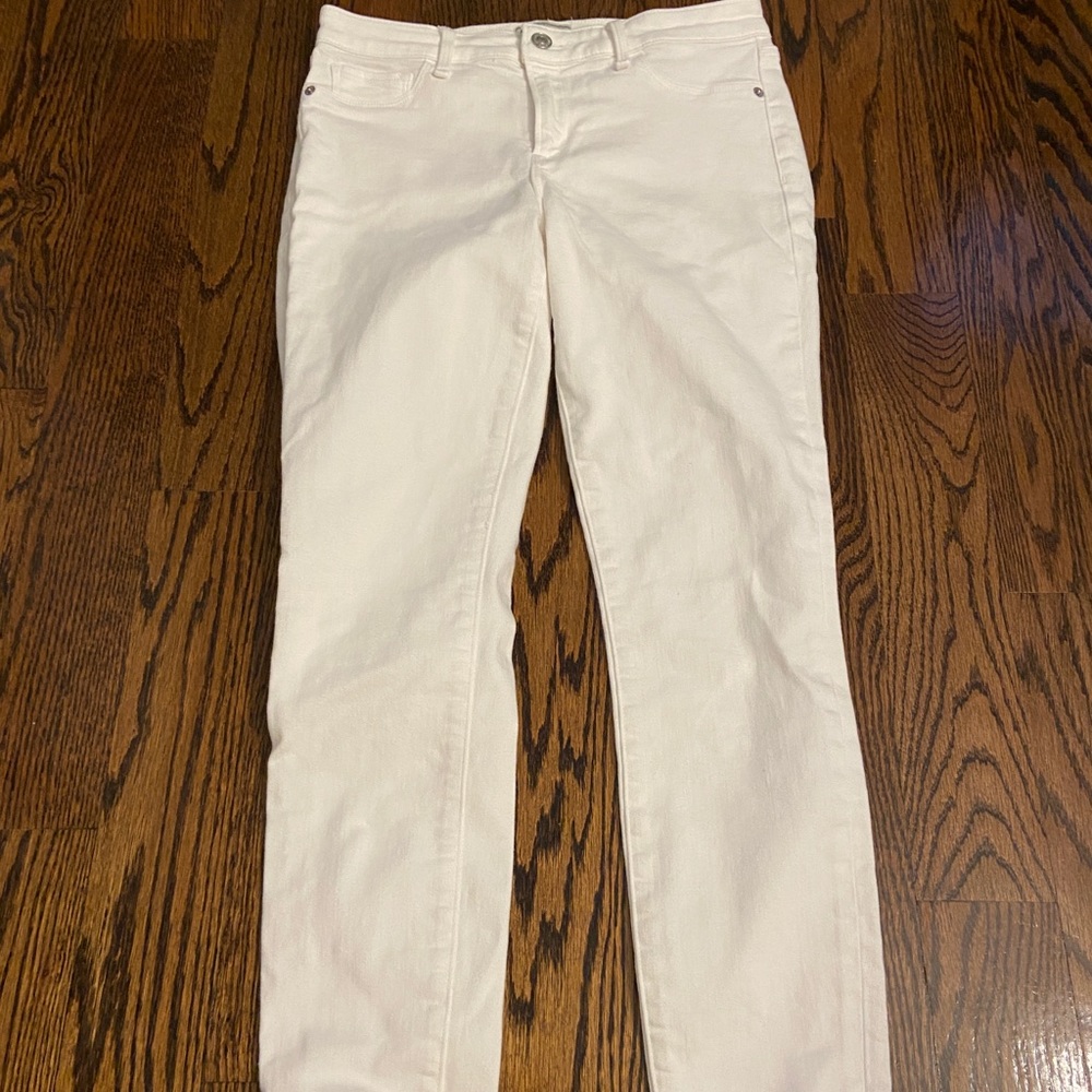 white abercrombie and fitch jeans